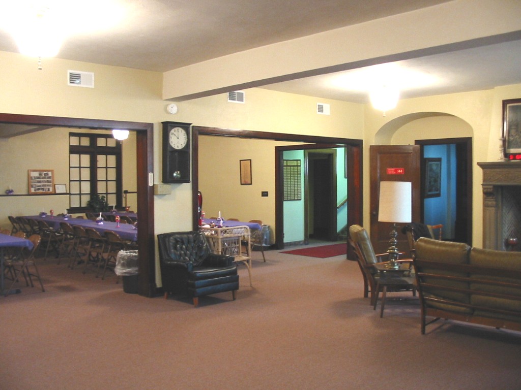 loungemeetingarea.jpg